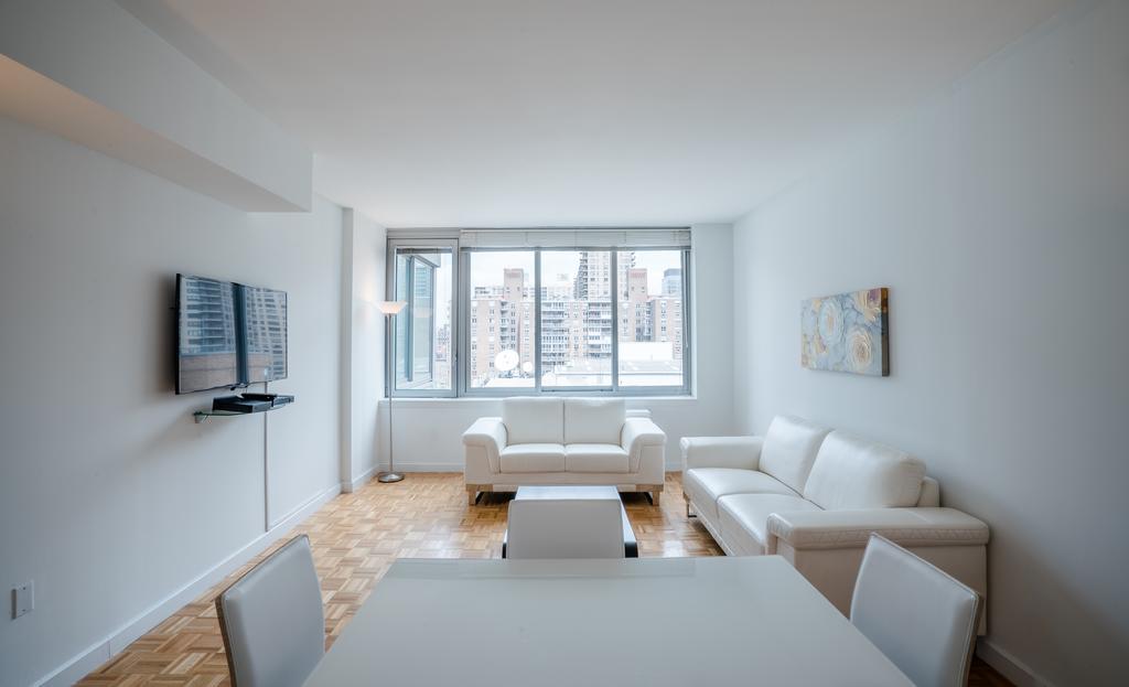 Lincoln Center Luxury Apartments